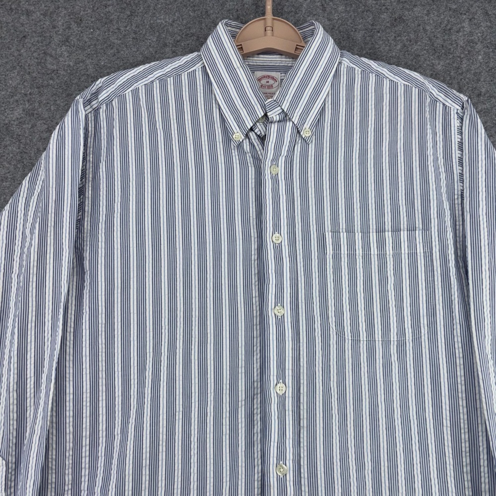 Brooks Brothers Mens M Seersucker Button Down Shirt Blue White Striped LS